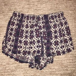 Brandy Melville patterned flowy shorts